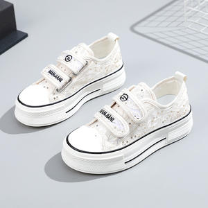 Nouvelles chaussures mocassins polyvalentes pour étudiants, en maille respirante, à semelle épaisse printemps/été avec boucle adhésive renforcée - Product Image 1