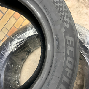 ยางเรเดียลสำหรับทุกสภาพอากาศขนาด 195/60R15 ใหม่ 5PR โครงสร้างเสริมความแข็งแรง ระดับการสึกหรอ 460 ระดับการยึดเกาะ A ได้รับการรับรอง DOT/ECE - Product Image 5