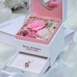 Ingrosso fiore conservato scatola di gioielli in acrilico in lingue 100 collana scatola di Rose per il regalo della festa della mamma - Product Image 1