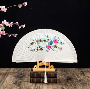 Groothandel Custom Logo Handheld Getekend Patroon Op Spaanse Gedrukte Opvouwbare Houten Handventilator Voor Gepersonaliseerde Huwelijksgeschenken - Product Image 5