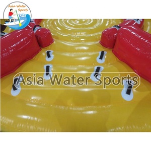 Tubo Inflable Remolcable para 8 Personas, Diseño OVNI, para Esquí Acuático Comercial en Parques Acuáticos y Playas - Product Image 4