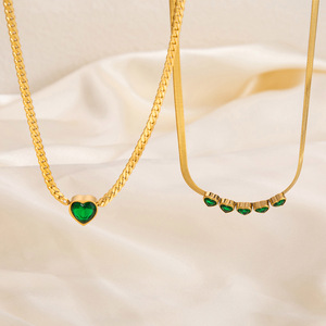 Collar con colgante en forma de corazón, chapado en oro de 18 quilates, con engaste de bisel de acero inoxidable, para mujer, joyería de fiesta, cadena para clavícula. - Product Image 2