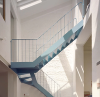 Escalier à cadre en acier, escalier stable, escalier résistant aux chocs pour bâtiment commercial