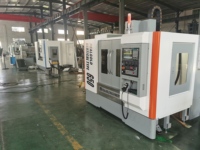 Centre d'usinage CNC VMC650, contrôleur GSK, broche BT40, fraiseuse verticale 3 axes, guides linéaires haute performance
