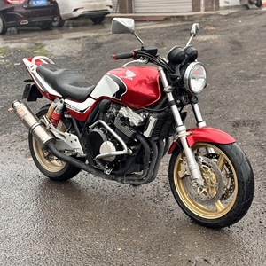 มอเตอร์ไซค์ฮอนด้า <span class=keywords><strong>CB400</strong></span> <span class=keywords><strong>Super</strong></span> <span class=keywords><strong>Four</strong></span> 400 ซีซี น้ำมันเบนซิน มือสอง คุณภาพสูง - Product Image 1