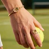 Nouvelle collection de bijoux sportifs plaqués or en laiton, style tendance : bagues sportives, bracelets ouverts et bijoux en zircon transfrontaliers