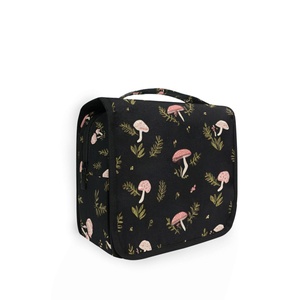 Sac de toilette suspendu personnalisé de haute qualité, imperméable, entièrement imprimé, sac de rangement pour produits de nettoyage, impression à la demande - Grande Vente - Product Image 1