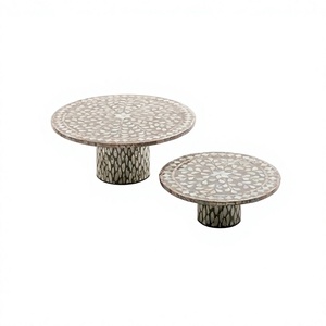 Support à gâteau en bois MOP de dernière conception, de qualité supérieure, de forme ronde, pour collations et fruits, au prix le plus bas - Product Image 1