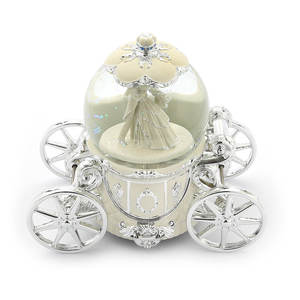 Globo de Agua Romántico de Resina al por Mayor, Globo de Nieve con Pareja Bailando para Boda, Globo de Nieve Personalizado para Regalo de San Valentín, Hecho a Mano - Product Image 2