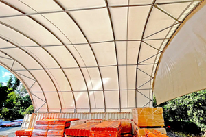 Abri de conteneur de 40 pieds personnalisé en tissu PVC imperméable pour l'extérieur, type tunnel, pour expédition - Product Image 4