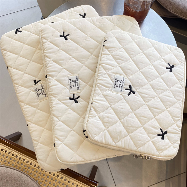 Custom Portable 13 Inch Slim Sleeve Laptop Cover Quilted Polyester Embroidered Notebook Protective Case Waterproof Laptop Bag