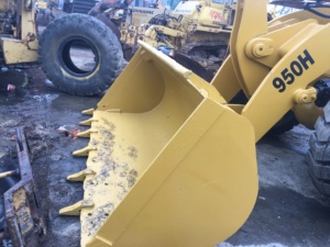 รถตักล้อยาง Caterpillar 950H มือสอง รับน้ำหนักได้ 15 ตัน รุ่นปี 2020 กำลัง 92 กิโลวัตต์ ใช้งานมาแล้ว 2500 ชั่วโมง เครื่องยนต์ เกียร์ ปั๊ม  ใช้งานได้หลากหลาย - Product Image 4