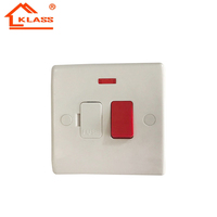 Fabricante británico estándar baquelita Material 13A 2 Gang interruptor de pared eléctrico y enchufe libre SDK doble enchufe 15A