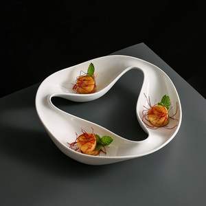 <span class=keywords><strong>Assiette</strong></span> de service en céramique moderne à quatre compartiments, plat à apéritif ondulé pour la restauration fine et les événements traiteur - Product Image 6