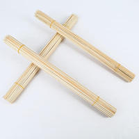 Brochettes de barbecue en bambou naturel de qualité alimentaire, pointues, biodégradables, portables, pour grillades au charbon de bois, fabriquées en Chine