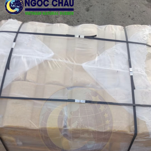 NGOC CHAU SVR3L Caucho Natural de Alta Calidad, Vietnam, Amarillo Claro, Grado Médico y Alimentario, Calandrado, Moldeado, Neumático, 33.33 kg, Pacas Sueltas - Product Image 1