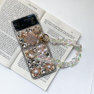 <span class=keywords><strong>Coque</strong></span> en diamant cristal brillant avec strass à la mode, bouteille de parfum, étui scintillant pour <span class=keywords><strong>Samsung</strong></span> Galaxy <span class=keywords><strong>ZFlip3</strong></span>, tongs, à faire soi-même, pièces - Product Image 3