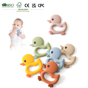 Anneau de dentition pour bébé en silicone en forme de canard personnalisé, anneau de dentition pour bébé en forme d'animal, sans BPA, pendentif personnalisé, jouet souple en silicone - Product Image 1