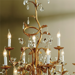 Lampadario Artigianale in Ferro con Rami d'Albero, Design Floreale in Cristallo, Illuminazione per Sale da Ricevimento e Matrimoni - Product Image 3