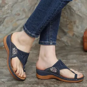 Sandalias planas personalizadas para mujer, zapatillas brillantes gruesas de PU, para verano, 2020