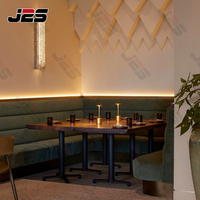 Ensemble de meubles de restaurant rétro table et chaise pour hôtel café dubaï allemagne japon utilisation