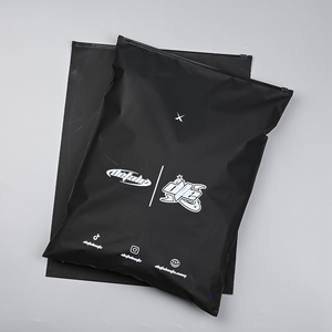 Sacs Zippés Givrés Écologiques Personnalisables | Sacs Plastiques Zip Lock Personnalisés pour Vêtements - Product Image 1