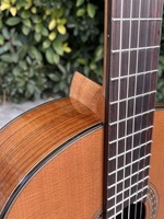 Gitar Klasik Spanyol Aiersi Brand dari Kayu Cedar & Santos, Suara Hangat dan Mengembang.