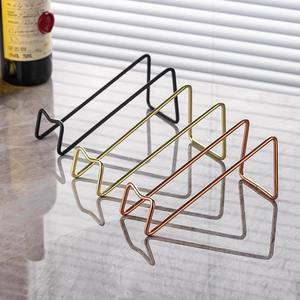 Porte-bouteilles de luxe en métal durable de forme rectangulaire pour les fêtes et la maison - Product Image 4