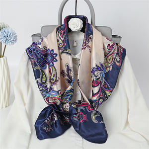 Không có moq tùy chỉnh Trắng Ngựa Đen đầu tóc Tie vuông cổ lụa khăn cho phụ nữ - Product Image 1