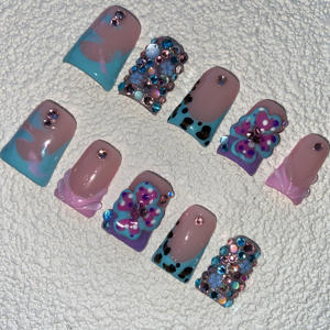 Moda corta forma de pato uñas artificiales al por mayor 10 piezas de lujo completo hecho a mano Prensa en uñas arte proveedor - Product Image 3