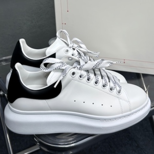 <span class=keywords><strong>Scarpe</strong></span> Designer McQueens da Uomo e Donna, di Alta Qualità, Casual, di Lusso, per Corsa, Sport e Camminata, Estive, Leggere, Slip-On - Product Image 1