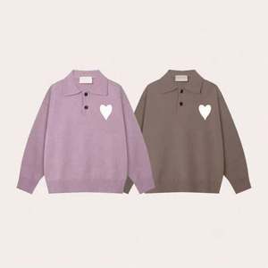 เสื้อสเวตเชิ้ตถักลายปักรูปหัวใจสุดหรู โดดเด่นด้วยดีไซน์ที่มีเอกลักษณ์และทันสมัย - Product Image 6