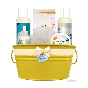 목욕 바구니에 여성을위한 고급스러운 목욕 및 바디 제품 스파 선물 목욕 세트