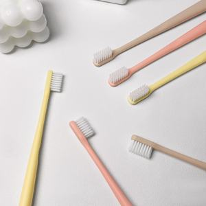 UUYP <span class=keywords><strong>Brosse</strong></span> à dents stérilisable réutilisable à poils <span class=keywords><strong>extra</strong></span> doux en plastique, pour adultes et familles, lot de 12, prix abordable - Product Image 3