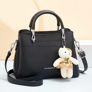 Wholesale Fashion Trends Woman Embroidery Shoulder <b>Bags</b> Ladies High Quality Cross-body Hand <b>Bags</b> Leather Handbags - Product Image 1