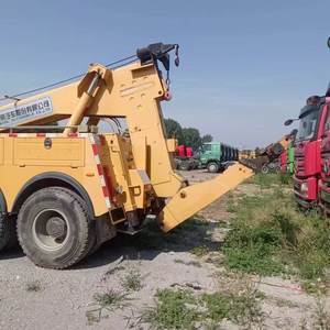 Camion de dépannage Howo jaune, remorque à plateau avec moteur et pompe, poids de 40 000 kg - Product Image 6