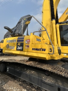 Excavadora hidráulica de cadenas Komatsu PC240 usada original japonesa con motor estable para construcción, canteras y trabajos de movimiento de tierras. - Product Image 3