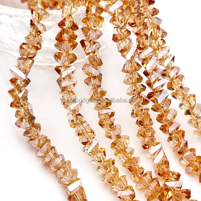 Grosir manik-manik piramida kaca segi untuk gelang manik-manik segitiga kristal longgar untuk pembuatan perhiasan DIY dan Aksesori rambut