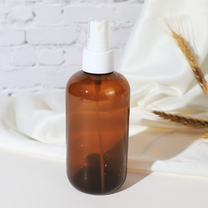 Bouteilles rondes Boston en plastique PET ambre 8 oz avec capuchon de disque noir à col 24/410 - Product Image 2