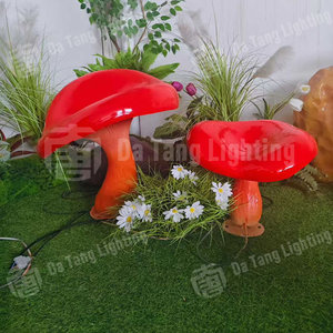 Lámpara decorativa LED con forma de hongo para exhibiciones festivas, caminos de jardín y decoración de patios. - Product Image 4