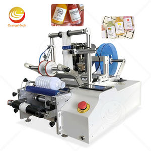 Máquina Aplicadora de Etiquetas Pequeñas Semiautomática Profesional ORME para Imprimir Etiquetas en Botellas de Agua Redondas - Product Image 1