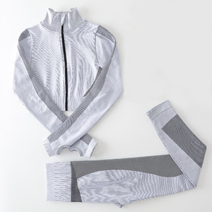 Ensemble de sport en nylon respirant à couverture intégrale avec taille élastique pour le yoga et la course à pied pour femmes - Product Image 5