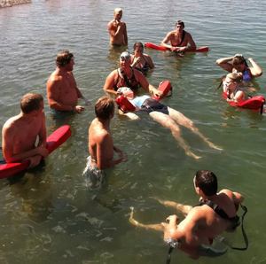 Tubo <span class=keywords><strong>di</strong></span> Salvataggio Rosso in NBR Personalizzato all'Ingrosso per Bagnini e Piscine - Product Image 6