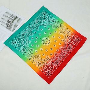 Bandana personnalisée exclusive, fabriquée avec un motif personnalisé, solution d'approvisionnement mondial, fabricant fiable - Product Image 4