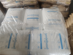 Gránulos LDPE Película de grado médico LyondellBasell LDPE 3020D/1810E/2421H Gránulos LLDPE Virgen para botellas/cierres/tapas de infusión - Product Image 4