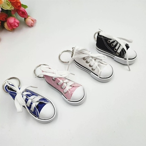 Llavero de zapatilla de lona en miniatura 3D, llavero de zapatilla deportiva pequeña de lona - Product Image 5
