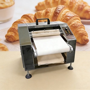 Equipo para Hacer Pan, Máquina Comercial de Sobremesa para Formar y Enrollar Croissants para Panadería y Pastelería - Product Image 3