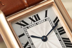 Montre mécanique automatique élégante et à la mode, cadran blanc argenté gravé, bracelet en cuir à motif crocodile marron - Product Image 3