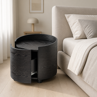 Table de chevet cylindrique moderne faite à la main et durable pour chambre d'hôtel, en placage de bois fumé, avec tiroir en bois massif et porte courbée à fermeture douce