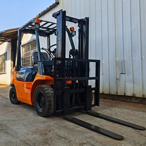 מלגזה דיזל טויוטה משומשת 3 טון יפנית מקורית, מלגזה טויוטה <span class=keywords><strong>30</strong></span> דגם FD30 עם אביזר - Product Image 2